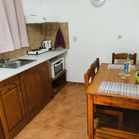 Aris Seaside Issos Beach Ájosz Jeórjosz Kültér fotó