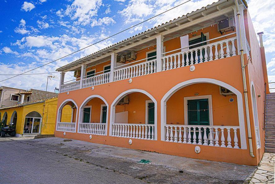 Aris Seaside Issos Beach Ájosz Jeórjosz Kültér fotó