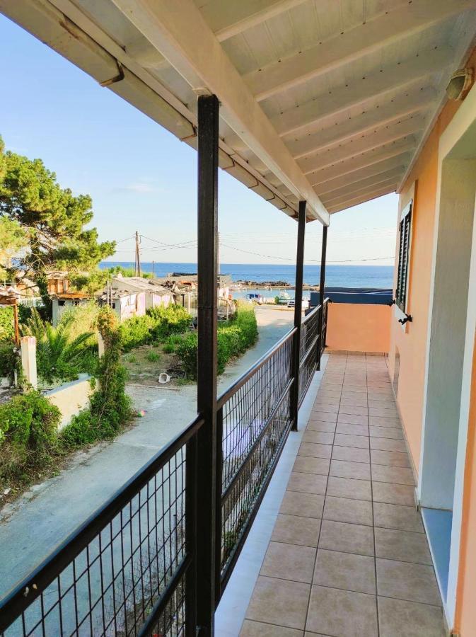 Aris Seaside Issos Beach Ájosz Jeórjosz Kültér fotó